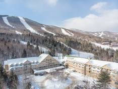 Grand Summit Hotel