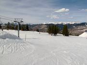 Practice slope at the mountain station of the Eagle Bahn Gondola