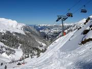 Nova Bahn - 6pers. High speed chairlift (detachable) with bubble and seat heating
