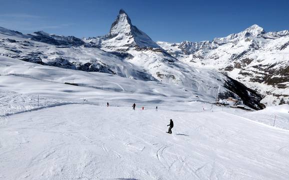 Slope offering Matterhorn (Monte Cervino) – Slope offering Zermatt/Breuil-Cervinia/Valtournenche – Matterhorn