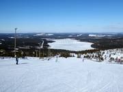 Intermediate north-facing slope in the Pyhä ski resort
