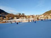 Practice slope with conveyor belt in the children's area
