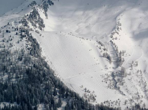 View of the mogul slope Combe de la Pendant