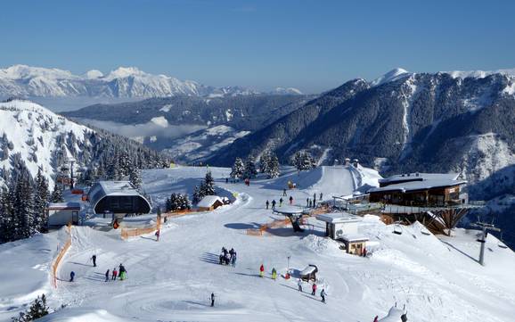 Skiing near Irdning