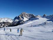 Easy and wide slopes on Alpe Tognola