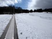 Conveyor belt at the valley station of the gondola lift