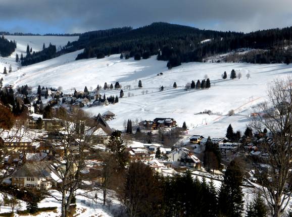 View of Todtnauberg with the slopes at the Stübenwasenlift and Kapellenlift in the background