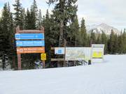 Slope signage in the Nakiska ski area
