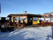 Après-ski bar at the Puflatsch restaurant