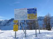 Slope signage in the Hinterstoder ski resort
