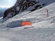 Leaving the slopes in Val della Mite is prohibited due to environmental protection and avalanche risk.