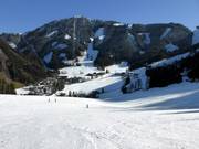 The Zaglau practice area with the Ikarus gondola lift to the Bischlinghöhe