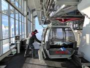 The gondolas are cleaned daily.