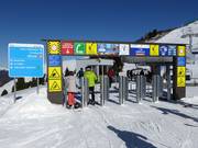 Information at the chairlift entry