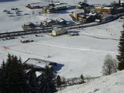 Beginner area with rope lift and conveyor belt in Kleinarl
