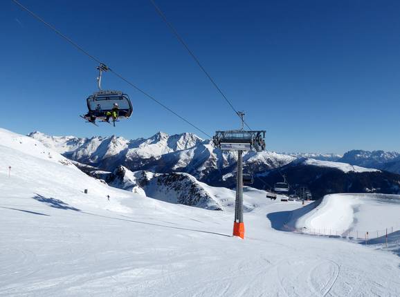Thurntaler - 6pers. High speed chairlift (detachable) with bubble and seat heating