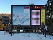 Slope map with current operating information at the Piffing mountain station