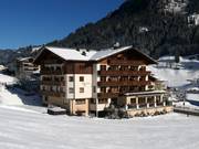 Hotel Roslehen at the valley station of the Kieserlbahn