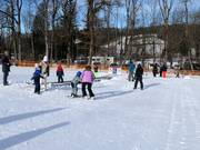 Easy slope in the children's area at the magic carpet