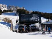 König Laurin 1 - 10pers. Gondola lift (monocable circulating ropeway)