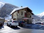 Hotel Sporting at the valley station