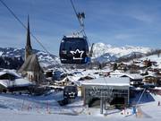 Natrunbahn - 10pers. Gondola lift (monocable circulating ropeway)