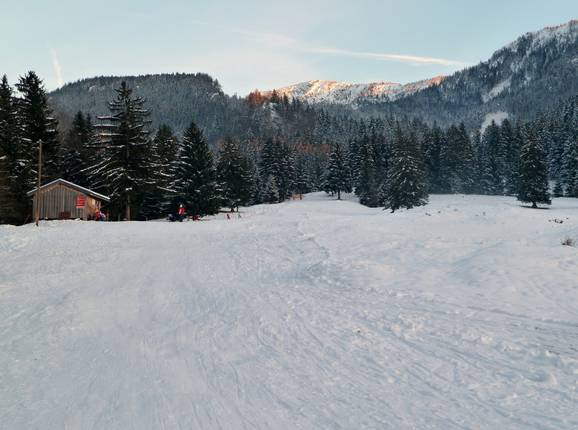 View of the ski slope of Ohlstadt
