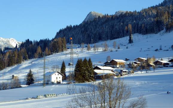 Skiing near Lend