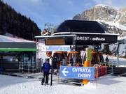 Borest - 8pers. Gondola lift (monocable circulating ropeway)