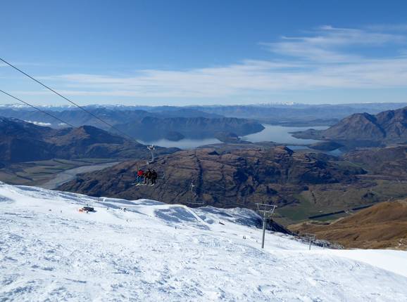 Treble Cone ski resort with Lake Wānaka