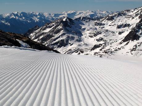 Slope preparation Mölltal – Slope preparation Moelltal Glacier (Mölltaler Gletscher)
