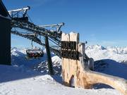 Mountain station of the 8-person Hochzeiger 2.5 chairlift