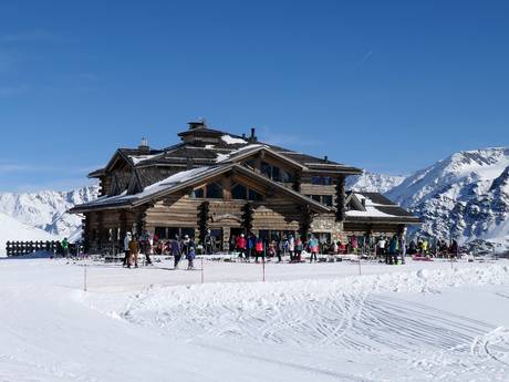 Huts, mountain restaurants  Alta Valtellina – Mountain restaurants, huts Santa Caterina Valfurva