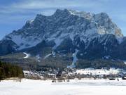 Ehrwald with Zugspitzmassif and Wettersteinbahnen ski area