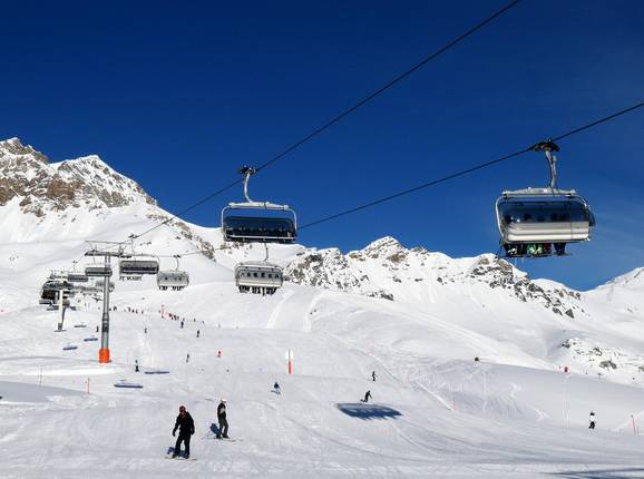 Naluns - 6pers. High speed chairlift (detachable) with bubble