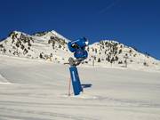 High-performance snow cannon