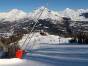 Snowmaking with lances along the slopes
