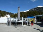 Après-ski tip Après-Ski umbrella bar at the base station