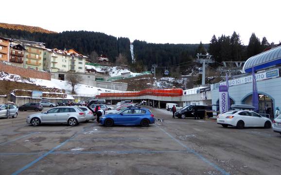 Altopiano della Paganella/Dolomiti di Brenta/Lago di Molveno: access to ski resorts and parking at ski resorts – Access, Parking Paganella – Andalo