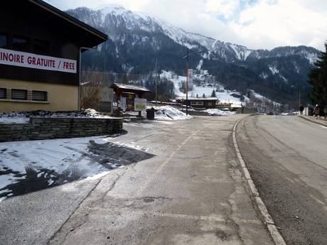 Graian Alps: access to ski resorts and parking at ski resorts – Access, Parking Le Tourchet