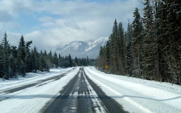 Clark Range: access to ski resorts and parking at ski resorts – Access, Parking Castle Mountain