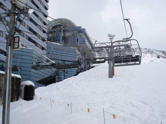 L Hatsukaishi Family Triple Lift - 3pers. Chairlift (fixed-grip)