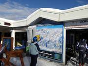 Slope map with up-to-date information in the heart of the ski area