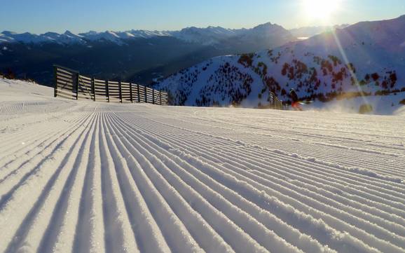 Slope preparation Jasper National Park – Slope preparation Marmot Basin – Jasper