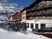Hotels at the valley station of the Trittkopfbahn in Zürs