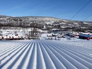 Perfectly groomed slope in the Ramundberget ski area