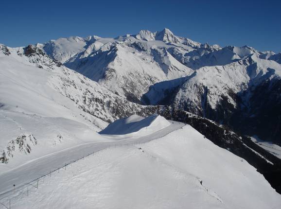 Slope in front of Austria's highest mountain