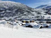 Accommodation at the valley station of the Helgatuntrekket drag lift