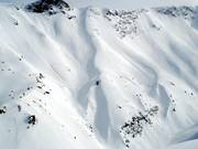 The backside of the ridge between Chaput and Tête de Bellard offers extreme terrain