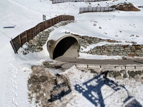 5 Tyrolean Glaciers: access to ski resorts and parking at ski resorts – Access, Parking Sölden